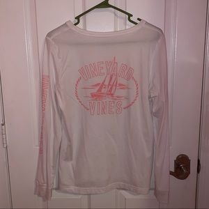 white vineyard vines shirt
